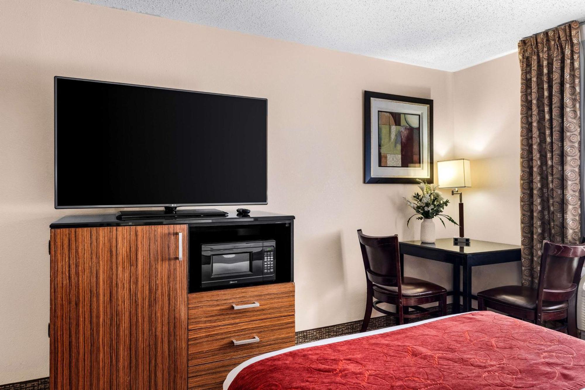 Surestay Plus By Best Western Reading North Exterior foto
